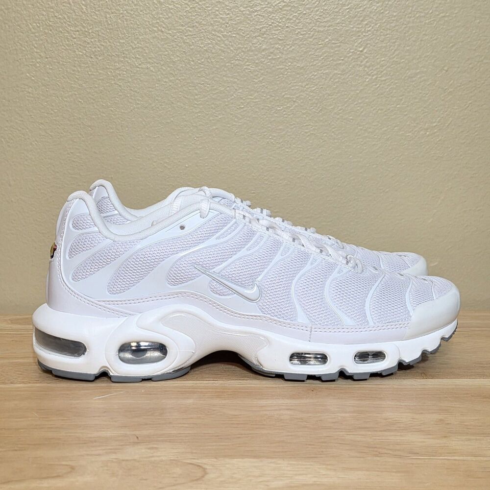 Nike Air Max Plus Triple White Running Shoes 604133-139 Men's Size 8